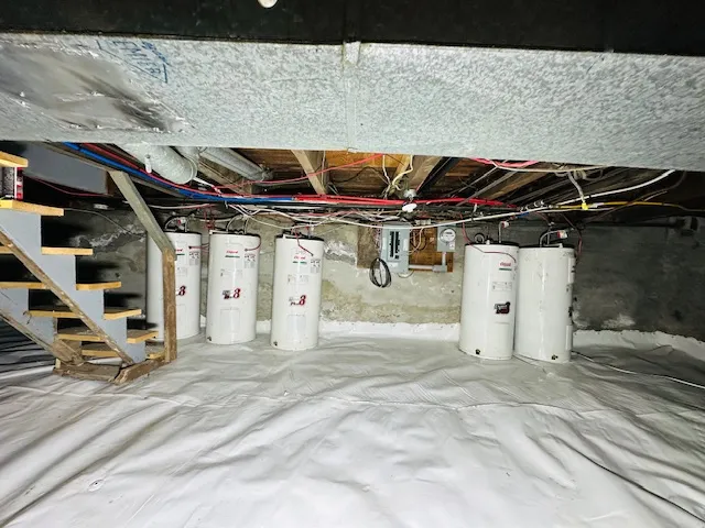 Crawl Space Encapsulation and Insulation in Montreal, QC Crawl Space Encapsulation and Insulation in Montreal, QC