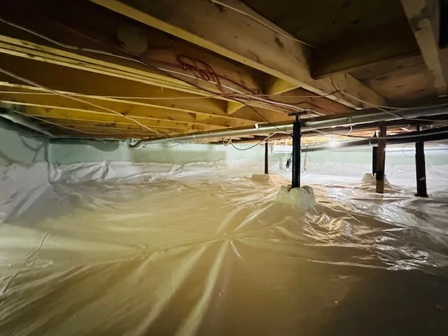 Crawl Space Encapsulation and Insulation in Saint-Sauveur, QC Crawl Space Encapsulation and Insulation in Saint-Sauveur, QC