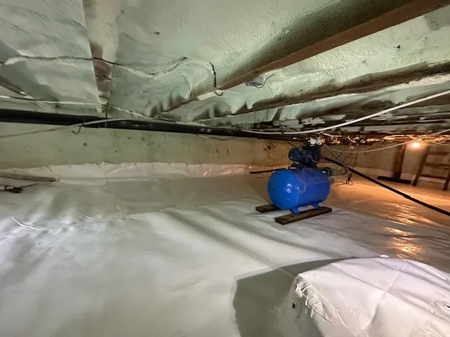 Problèmes d'Humidité et de Renforcement Identifiés dans le Vide Sanitaire à Québec, QC