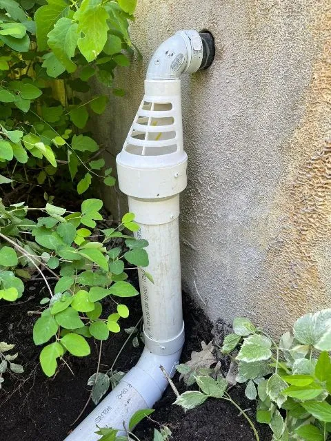 Imperméabilisation et installation d'un drain intérieur au sous-sol à Saint-Sulpice, QC
