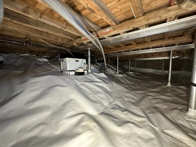 Crawl Space Encapsulation and Stabilization in Mont-Royal, QC