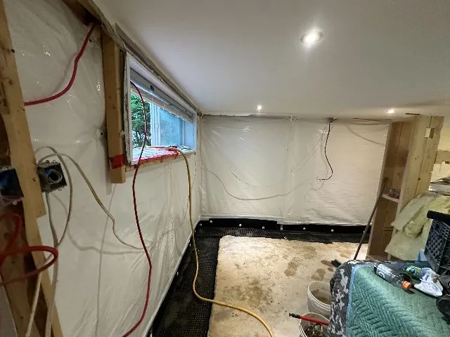 Imperméabilisation et installation d'un drain intérieur au sous-sol à Saint-Sulpice, QC Imperméabilisation et installation d'un drain intérieur au sous-sol à Saint-Sulpice, QC