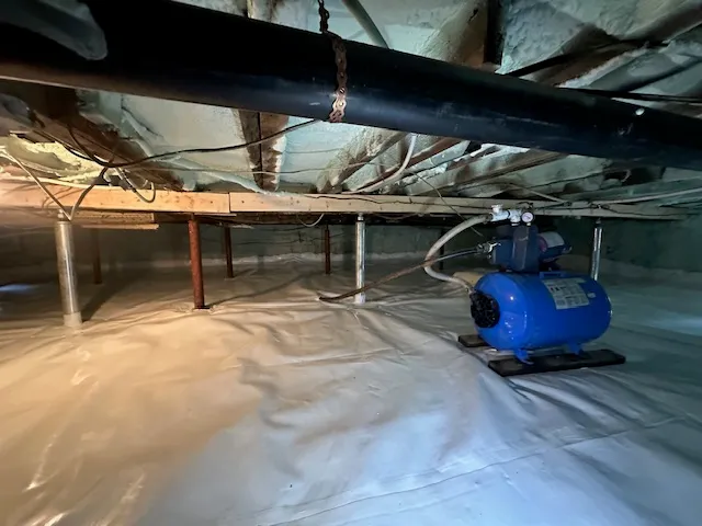 Problèmes d'Humidité et de Renforcement Identifiés dans le Vide Sanitaire à Québec, QC