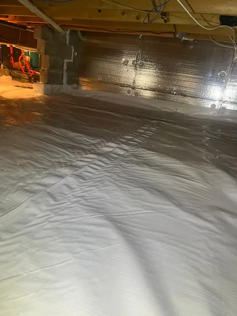 Encapsulation and Insulation of Crawlspace in Bromont, QC