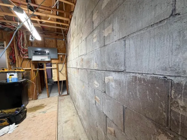 Foundation wall reinforcement with carbon fiber Foundation wall reinforcement with carbon fiber