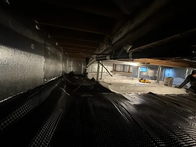 Problème d'isolation et de renforcement dans le vide sanitaire à Venise, QC