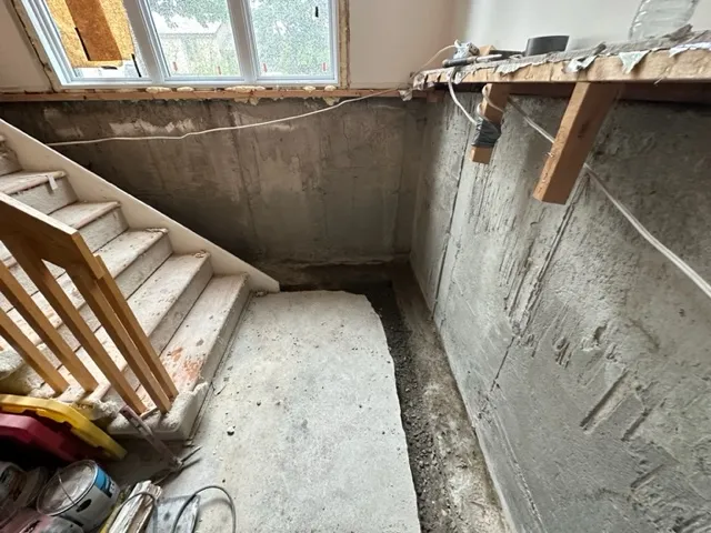 Imperméabilisation du sous-sol de l'intérieur à Fabreville, QC