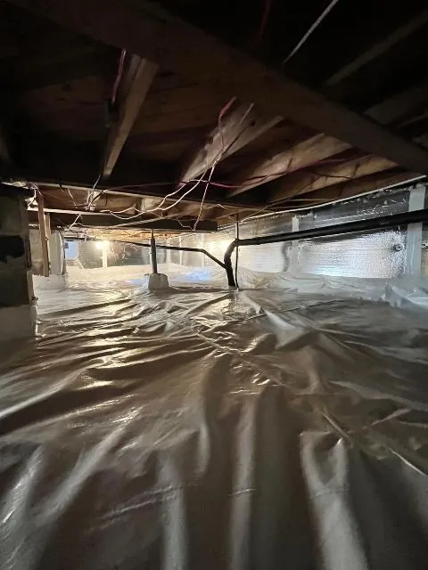 Problèmes d'humidité et de renforcement identifiés dans le vide sanitaire de Saint-Zotique, QC