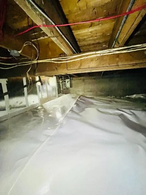 Crawl Space Encapsulation and Insulation in Dollard-des-Ormeaux, QC