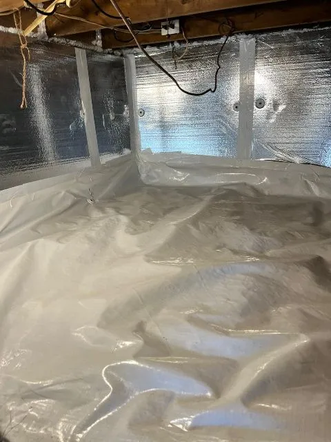 Problèmes d'humidité et de renforcement identifiés dans le vide sanitaire de Saint-Zotique, QC