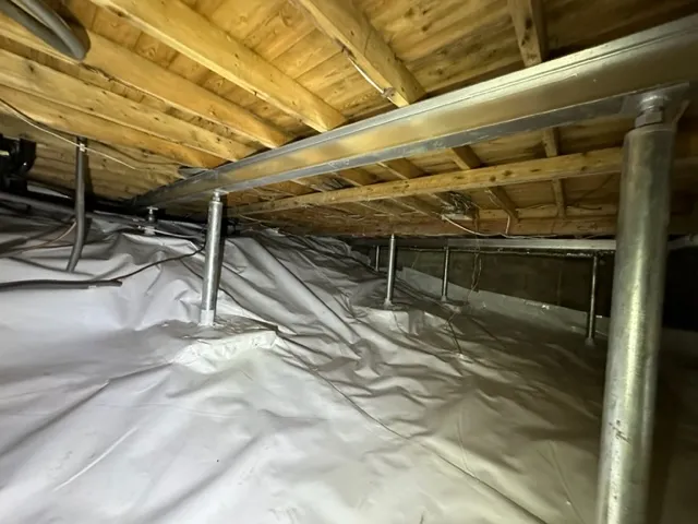 Crawl Space Encapsulation and Stabilization in Mont-Royal, QC