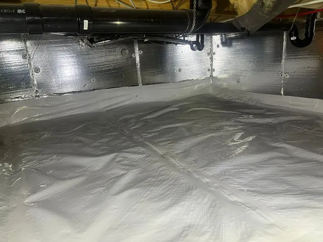 Encapsulation et Isolation de vide sanitaire à Bromont, Québec. Après