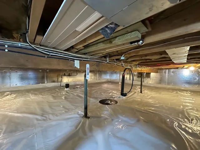 Solution pour la Stabilisation et l'Assainissement d'un Vide Sanitaire à Lévis, QC Solution pour la Stabilisation et l'Assainissement d'un Vide Sanitaire à Lévis, QC
