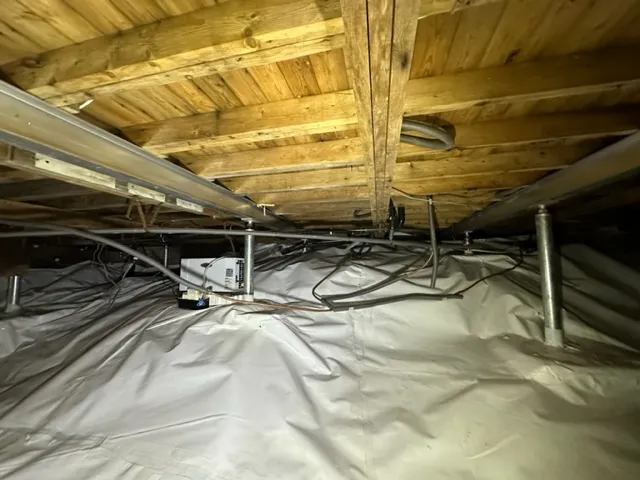 Crawl Space Encapsulation and Stabilization in Mont-Royal, QC