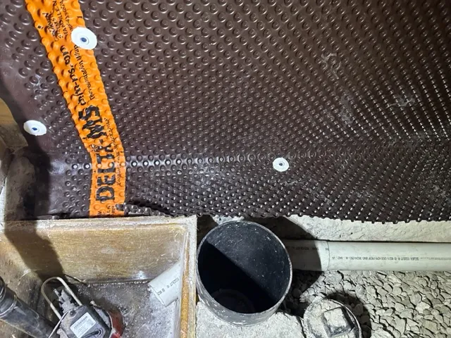 Imperméabilisation du sous-sol de l'intérieur à Fabreville, QC