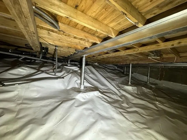 Crawl Space Encapsulation and Stabilization in Mont-Royal, QC