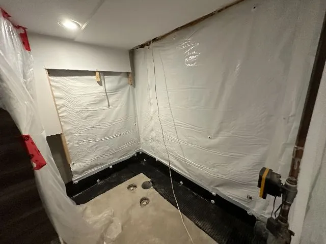 Imperméabilisation et installation d'un drain intérieur au sous-sol à Saint-Sulpice, QC Imperméabilisation et installation d'un drain intérieur au sous-sol à Saint-Sulpice, QC
