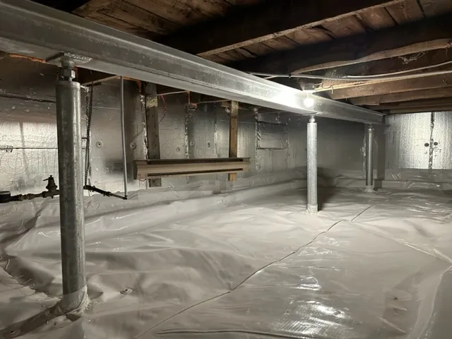 Problème d'isolation et de renforcement dans le vide sanitaire à Venise, QC