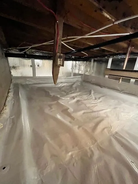 Problèmes d'humidité et de renforcement identifiés dans le vide sanitaire de Saint-Zotique, QC