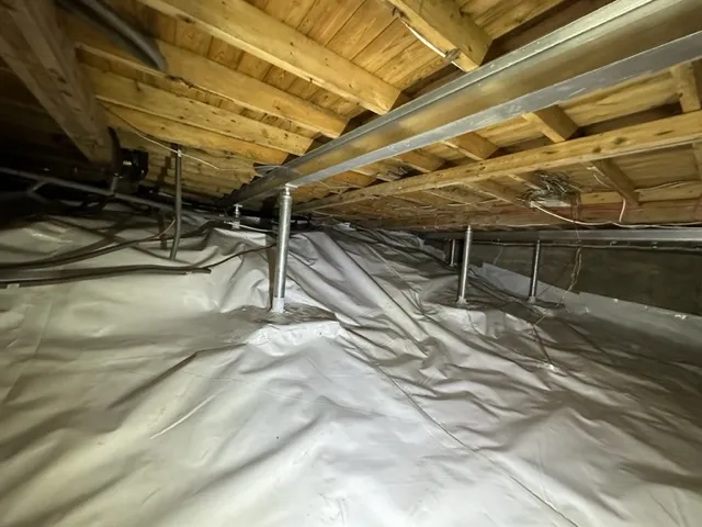 Crawl Space Encapsulation and Stabilization in Mont-Royal, QC