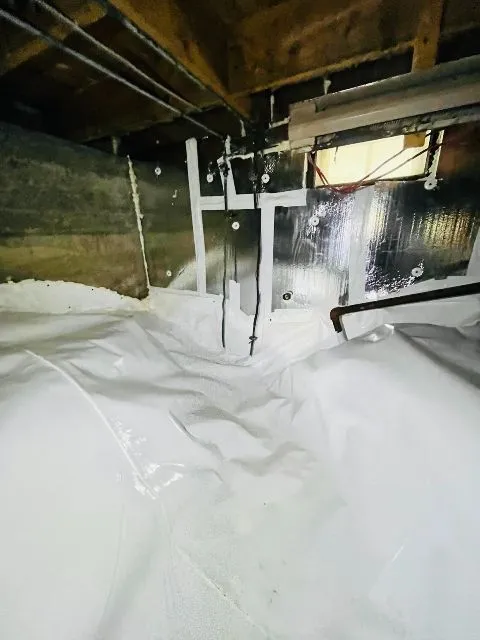 Crawl Space Encapsulation and Insulation in Dollard-des-Ormeaux, QC